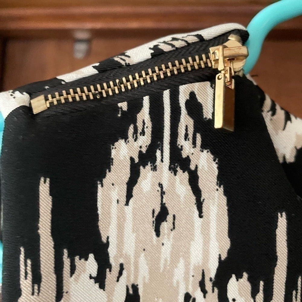 AB Studio Women’s Sleeveless Dress - Picture 4 of 4